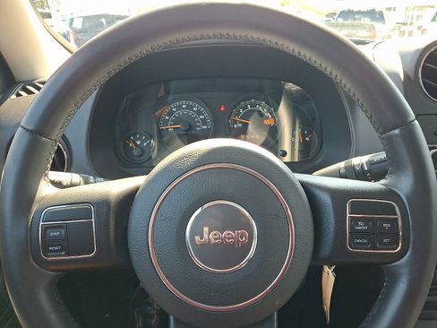 Used 2015 Jeep Patriot Latitude w/ Sun/Sound Group AWD/4WD image 19