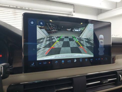 Used 2025 Lincoln Corsair Grand Touring image 25