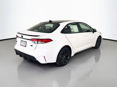 Used 2026 Toyota Corolla SE w/ SE Package image 7