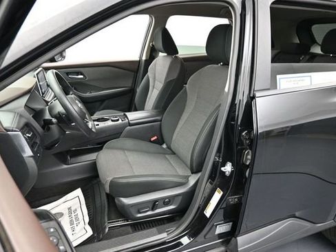 Used 2023 Nissan Rogue SV AWD/4WD image 11