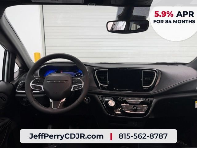New 2027 Chrysler Pacifica Select AWD/4WD image 29