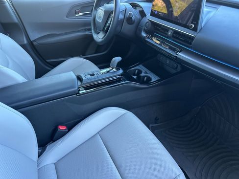 Used 2024 Toyota Prius XLE image 15