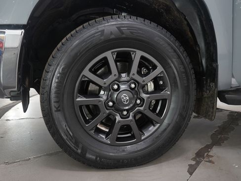 Used 2021 Toyota Tundra SR5 w/ Trail Edition image 34