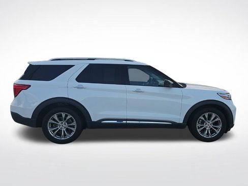 Used 2022 Ford Explorer Limited w/ Equipment Group 301A RWD image 9