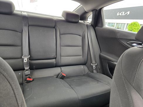 Used 2016 Chevrolet Malibu LT FWD image 14