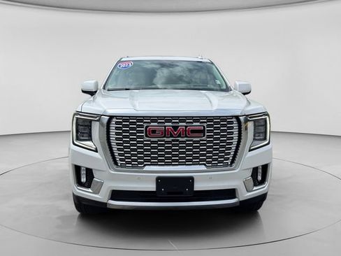 Used 2023 GMC Yukon XL Denali AWD/4WD image 29