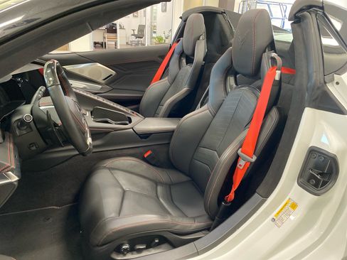 Used 2024 Chevrolet Corvette Z06 w/ Z07 Performance Package RWD image 10