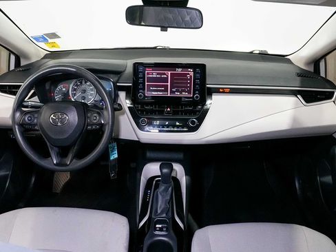 Used 2022 Toyota Corolla LE FWD image 25