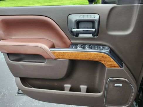 Used 2019 Chevrolet Silverado 2500 High Country w/ Duramax Plus Package AWD/4WD image 38