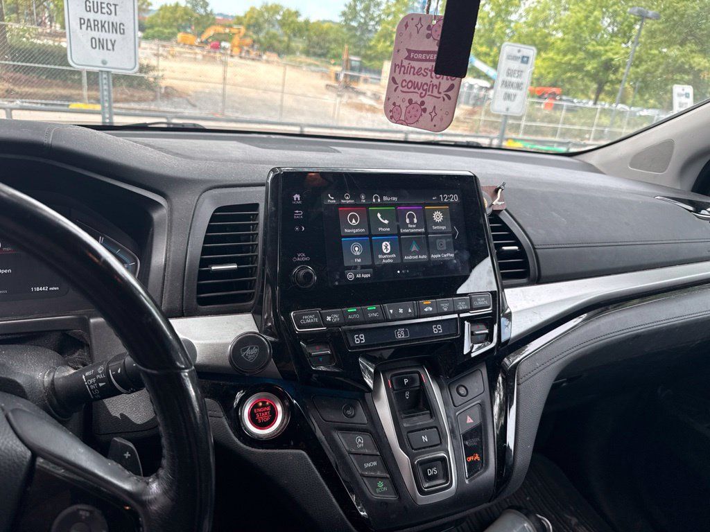 Used 2021 Honda Odyssey Touring image 5