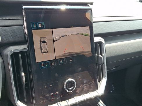 Used 2025 GMC Acadia Elevation FWD image 19