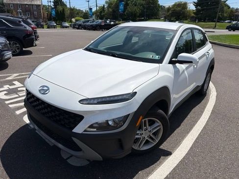 Used 2023 Hyundai Kona SE AWD/4WD image 2