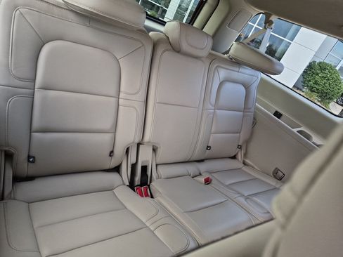 Used 2019 Lincoln Navigator L Reserve AWD/4WD image 15