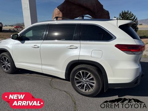Used 2018 Toyota Highlander XLE image 14