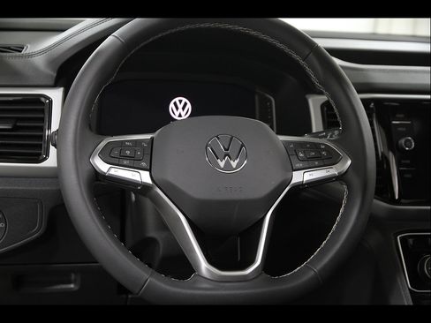 Used 2023 Volkswagen Atlas Cross Sport SEL AWD/4WD image 7