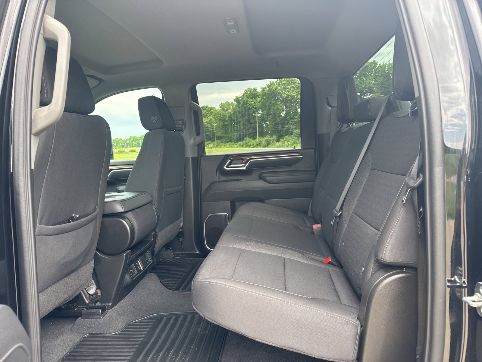 Used 2025 Chevrolet Silverado 2500 LT w/ Convenience Package AWD/4WD image 19