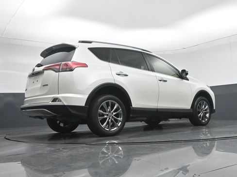 Used 2018 Toyota RAV4 Limited image 58