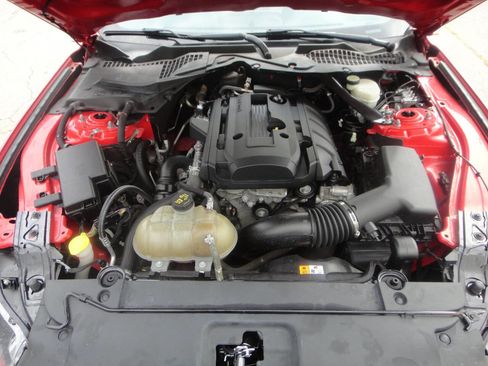 Used 2016 Ford Mustang Premium image 15