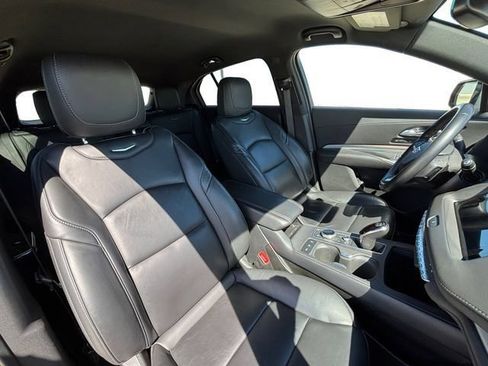 Used 2023 Cadillac XT4 Premium Luxury FWD image 16