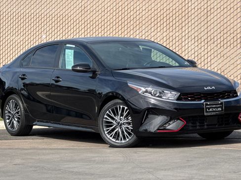 Used 2024 Kia Forte GT-Line w/ GT-Line Premium Package FWD image 2