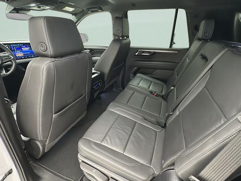 Used 2025 Chevrolet Tahoe LT AWD/4WD image 9