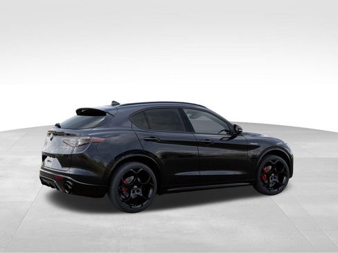 New 2025 Alfa Romeo Stelvio Sprint w/ Veloce Package AWD/4WD image 4
