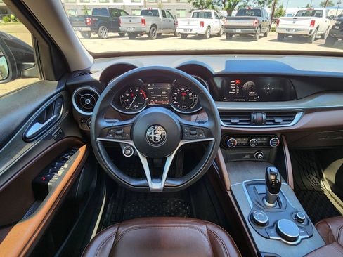 Used 2019 Alfa Romeo Stelvio Ti AWD/4WD image 15