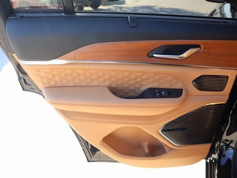 New 2025 Jeep Grand Cherokee Summit image 18