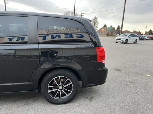Used 2019 Dodge Grand Caravan GT image 6