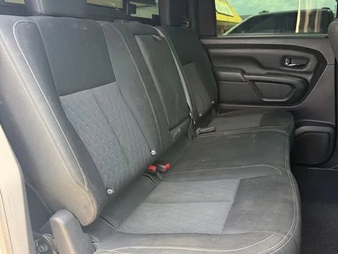 Used 2018 Nissan Titan SV w/ SV Convenience Package AWD/4WD image 22