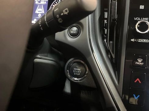 Certified 2025 Subaru Crosstrek 2.5i Limited w/ Crosstrek Mirror Package image 21