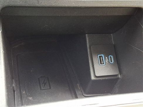 Used 2022 Ford Edge SEL w/ Convenience Package image 23