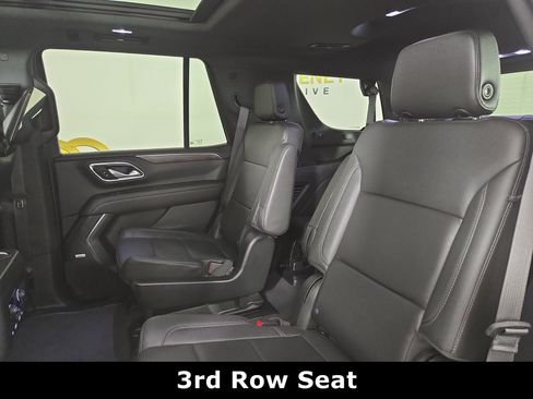 Certified 2024 Chevrolet Tahoe Z71 w/ Luxury Package AWD/4WD image 12