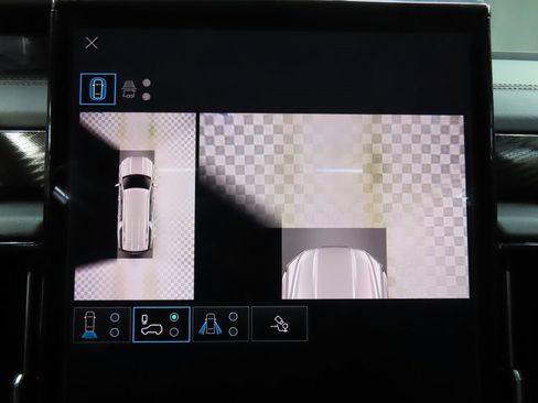 Used 2025 GMC Yukon XL AT4 w/ AT4 Premium Package image 16