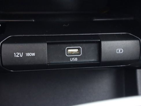 Used 2022 Kia Niro EX Premium w/ Cold Weather Package FWD image 24
