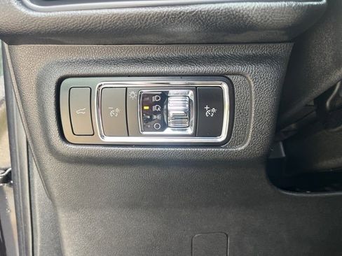 Used 2023 Lincoln Corsair FWD image 40