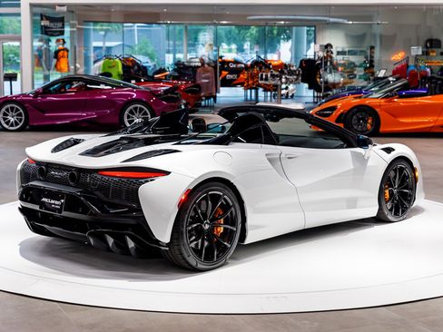 New 2026 McLaren Artura Spider RWD image 23