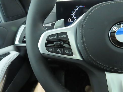 Used 2026 BMW X5 sDrive40i w/ M Sport Package image 13