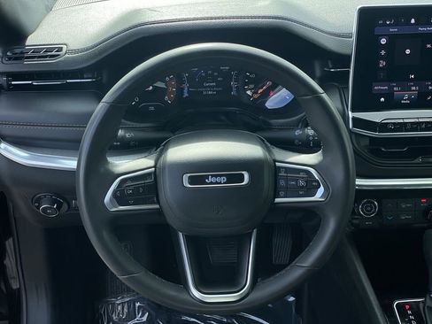 Used 2023 Jeep Compass Limited AWD/4WD image 19