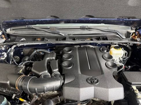 Used 2016 Toyota 4Runner SR5 Premium AWD/4WD image 12