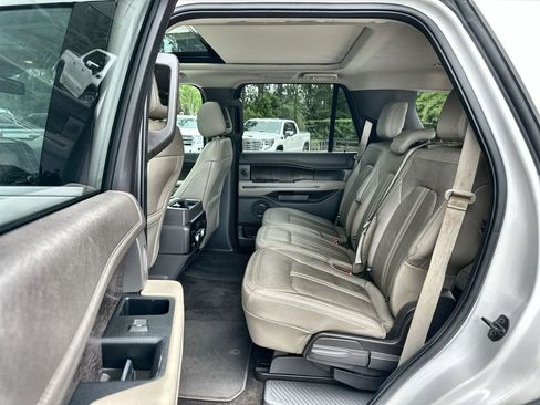 Used 2019 Ford Expedition Limited w/ Equipment Group 301A RWD image 25