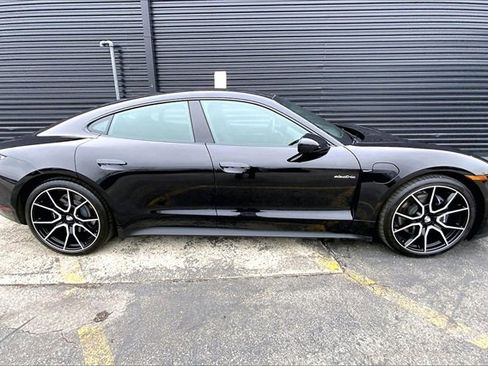 Used 2025 Porsche Taycan image 11