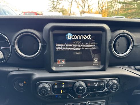 Certified 2022 Jeep Wrangler Unlimited Rubicon 4xe w/ Steel Bumper Group image 18