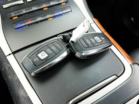 Used 2019 Lincoln Nautilus Reserve FWD image 37