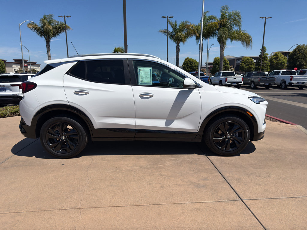Used 2024 Buick Encore GX Sport Touring FWD image 3