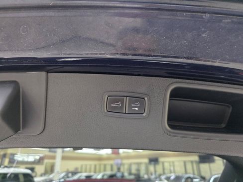 Used 2021 Porsche Macan AWD/4WD image 16