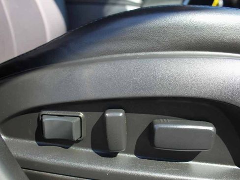 Used 2017 Chevrolet Equinox Premier w/ Enhanced Convenience Package AWD/4WD image 28