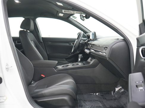 Used 2025 Honda Civic Sport image 11