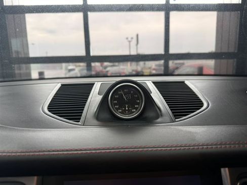 Used 2018 Porsche Macan GTS AWD/4WD image 16