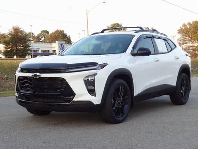 Used 2024 Chevrolet Trax ACTIV w/ Sunroof Package